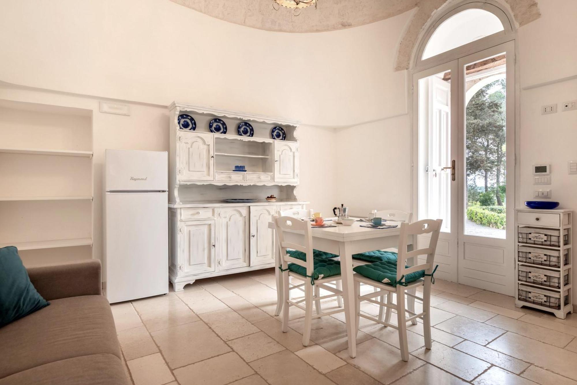 Trullo Degli Anelli In Masseria Чистернино Екстериор снимка