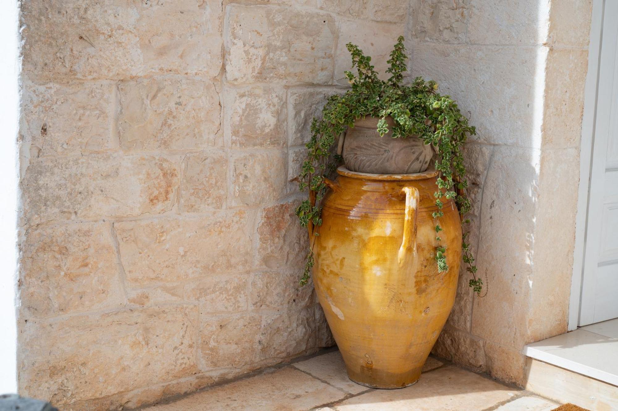 Trullo Degli Anelli In Masseria Чистернино Екстериор снимка